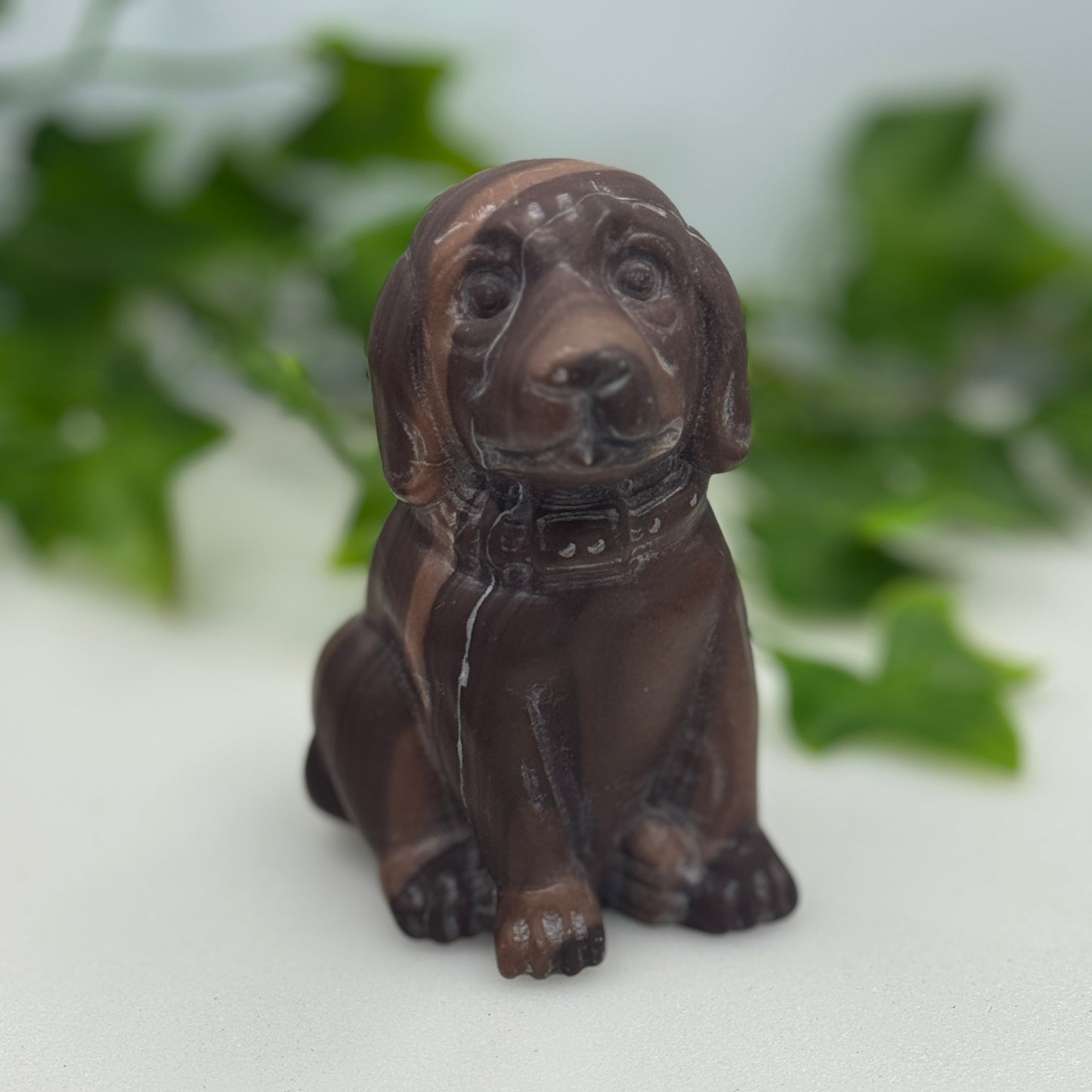 Labrador/Retriever Dog Crystal Carving – A Heartwarming Tribute to Dogs with Healing Energy