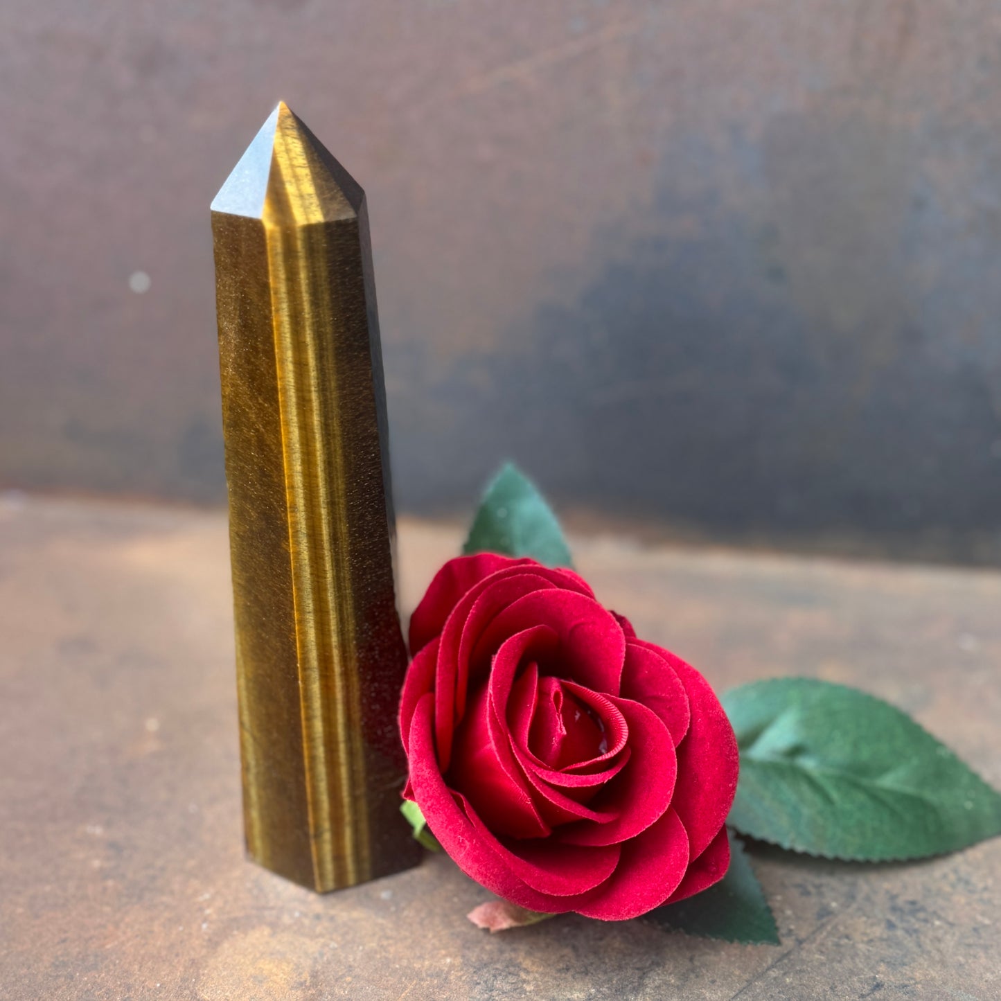 Tigers Eye Tower – Strength, Confidence & Prosperity