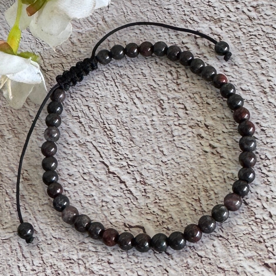 Poppy Jasper Unisex Adjustable Crystal Bracelet 4mm – Grounding, Confidence & Healing Energy