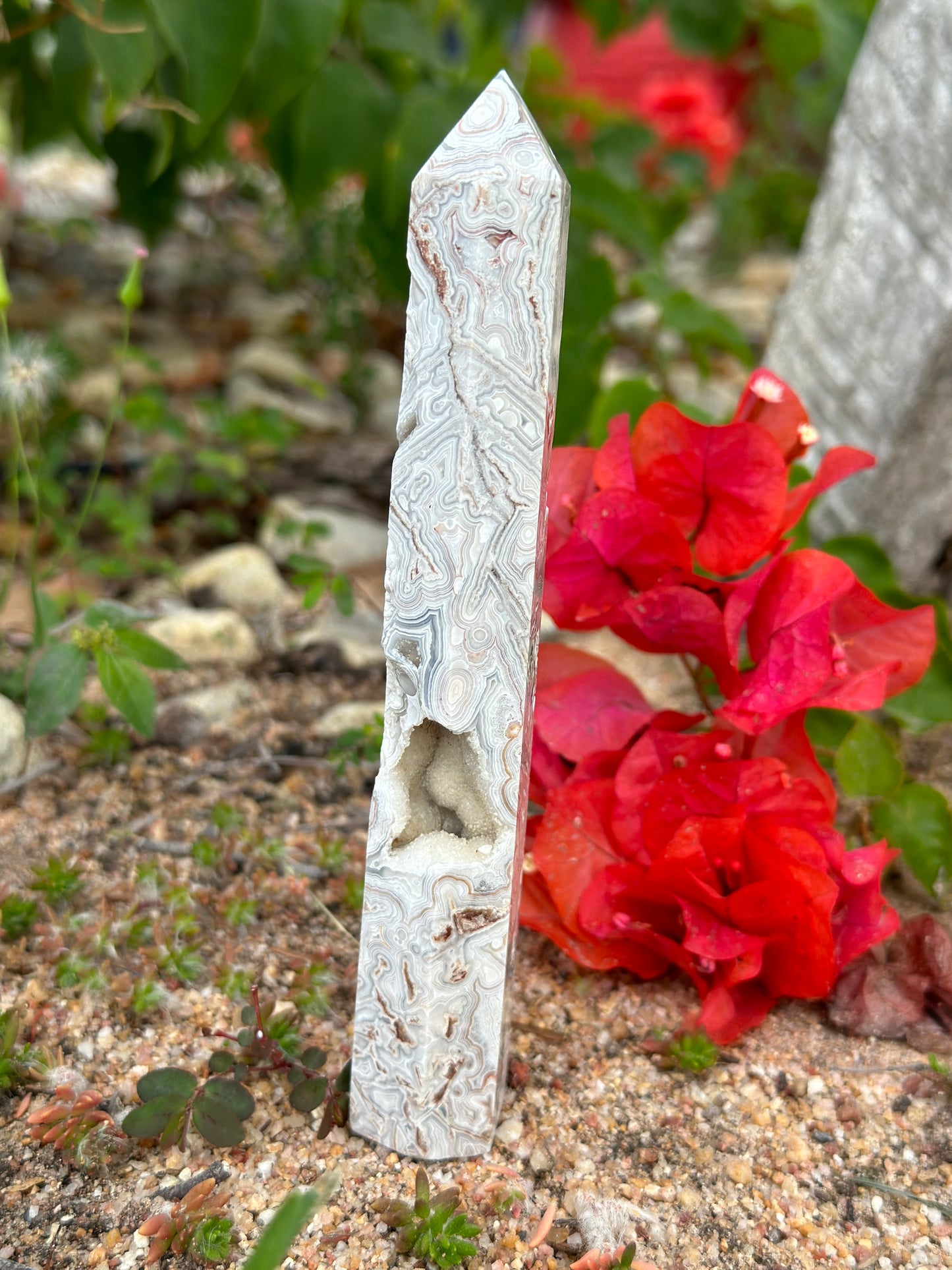Mexican Agate Tower – Grounding Energy, Emotional Clarity & Spiritual Transformation