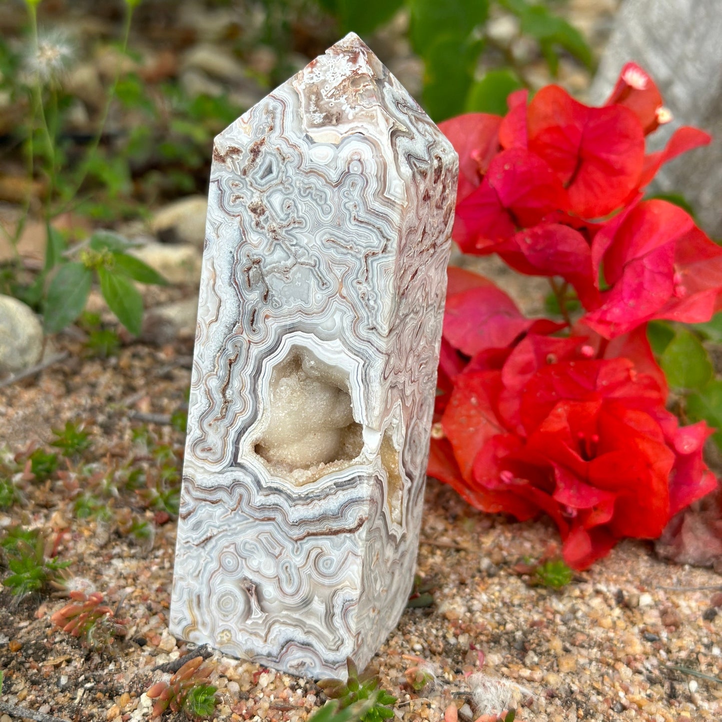 Mexican Agate Tower – Grounding Energy, Emotional Clarity & Spiritual Transformation