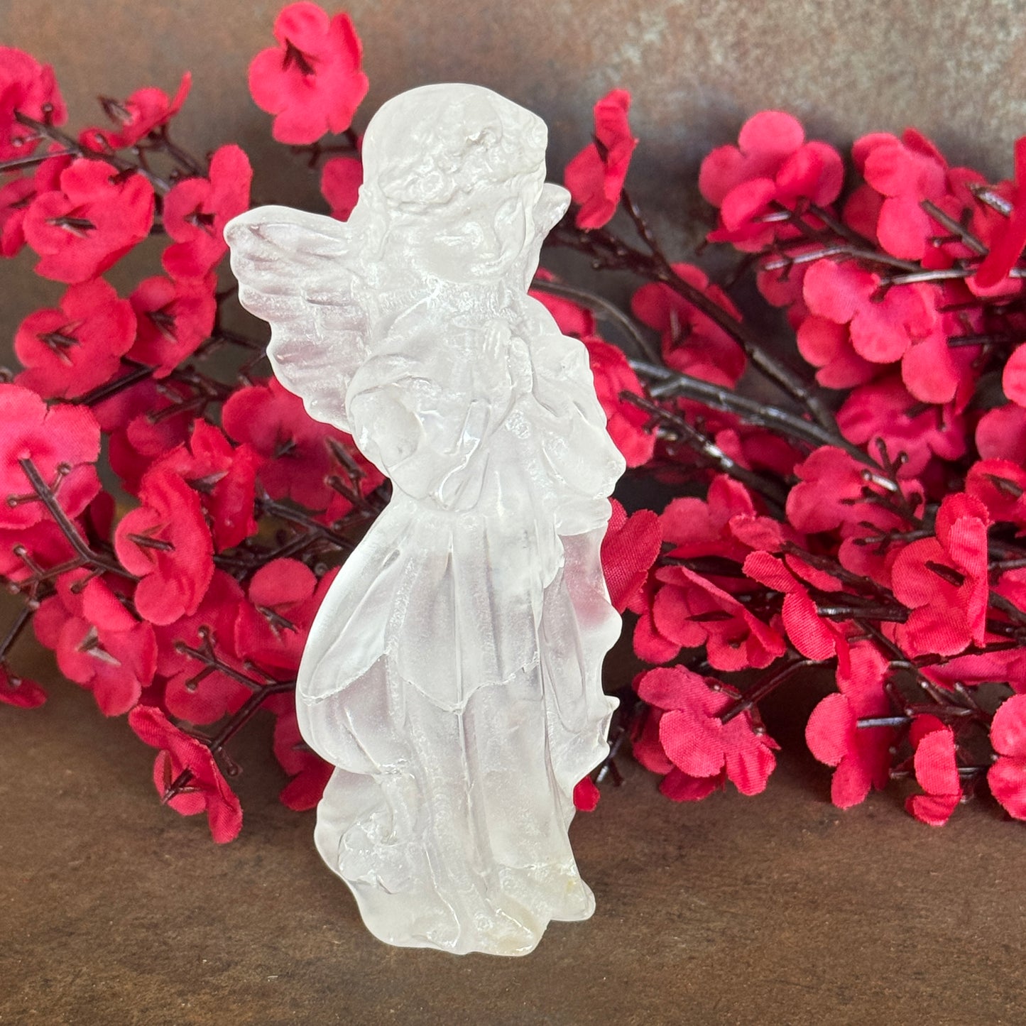 Clear Quartz Angel Praying – Divine Healing, Protection & Spiritual Clarity