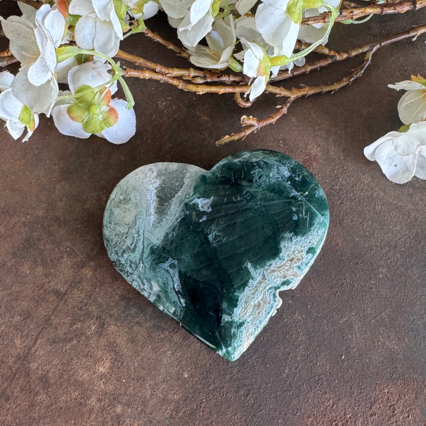 Moss Agate Heart – Crystal for New Beginnings, Growth & Emotional Healing