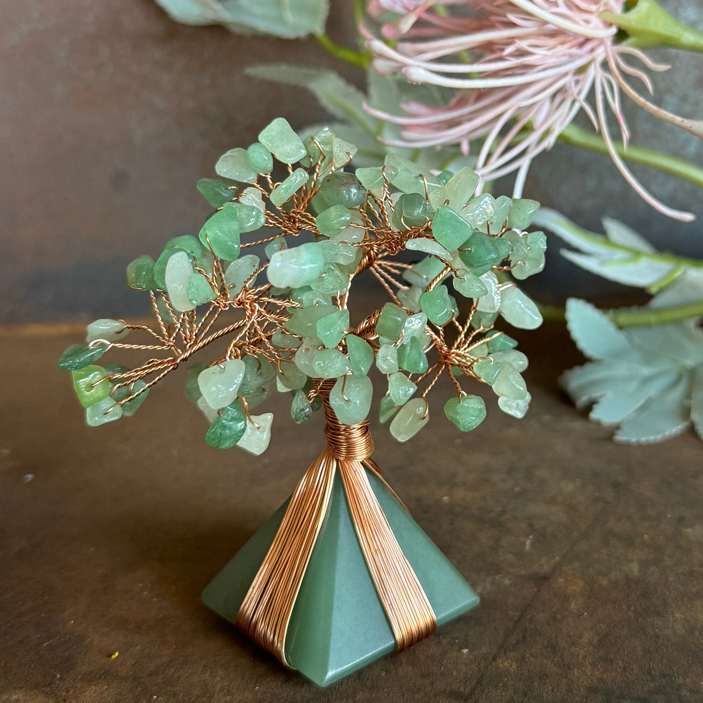 Flowering Crystal Tree Pyramid – Healing Crystals for Energy Amplification, Abundance & Spiritual Decor