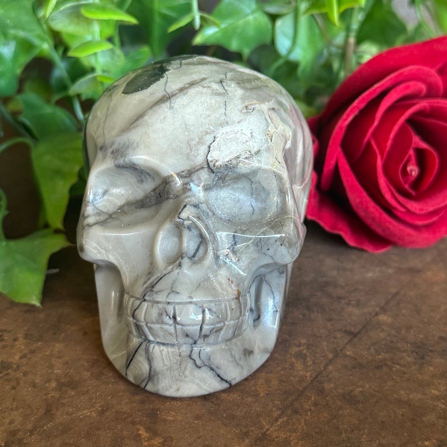 Volcanic Agate Skull Carving – UV Reactive Crystal for Transformation, Protection & Intuition (508g)