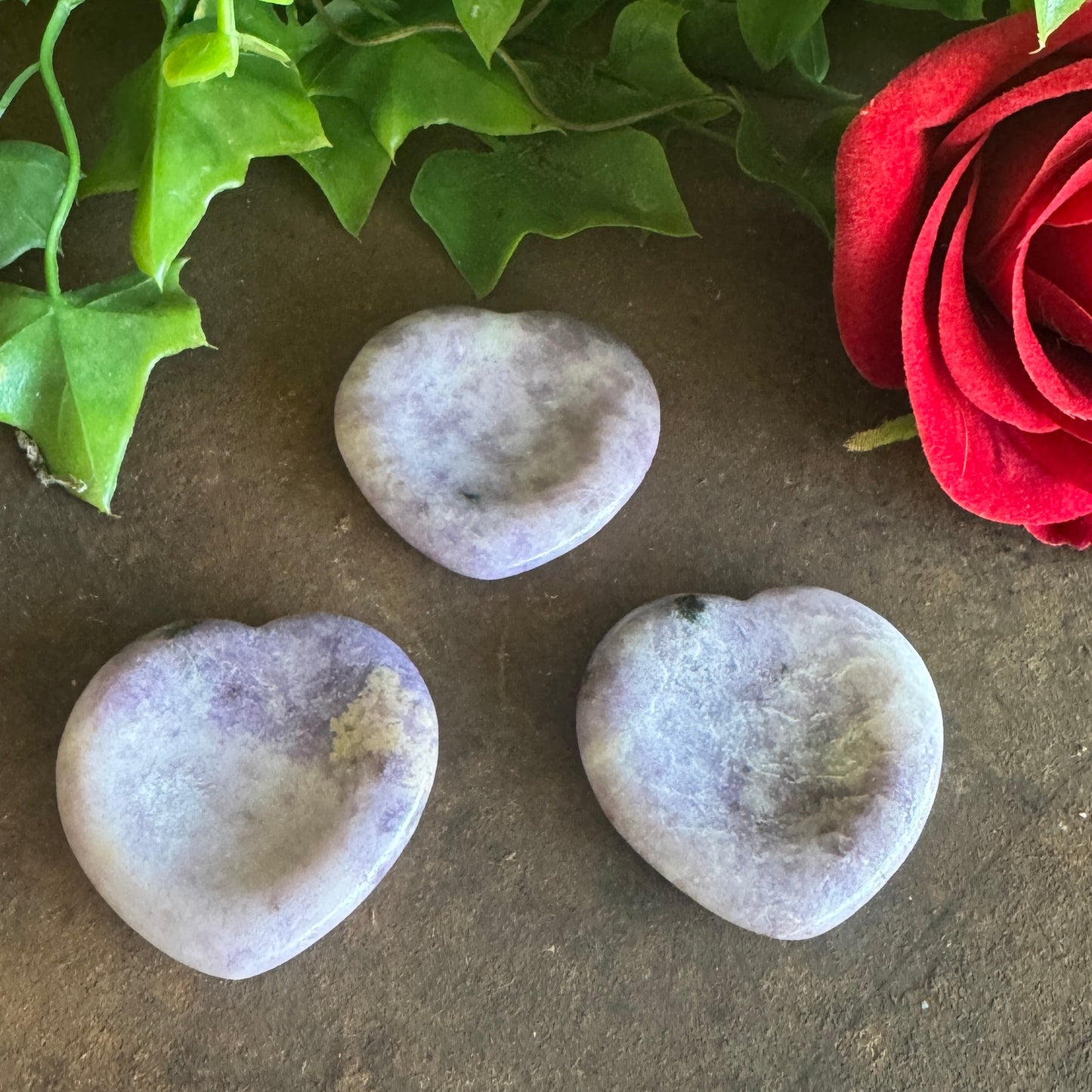 Heart-Shaped Crystal Thumb Stones – Worry Stones for Healing, Protection & Inner Calm (4x4cm x 3mm)
