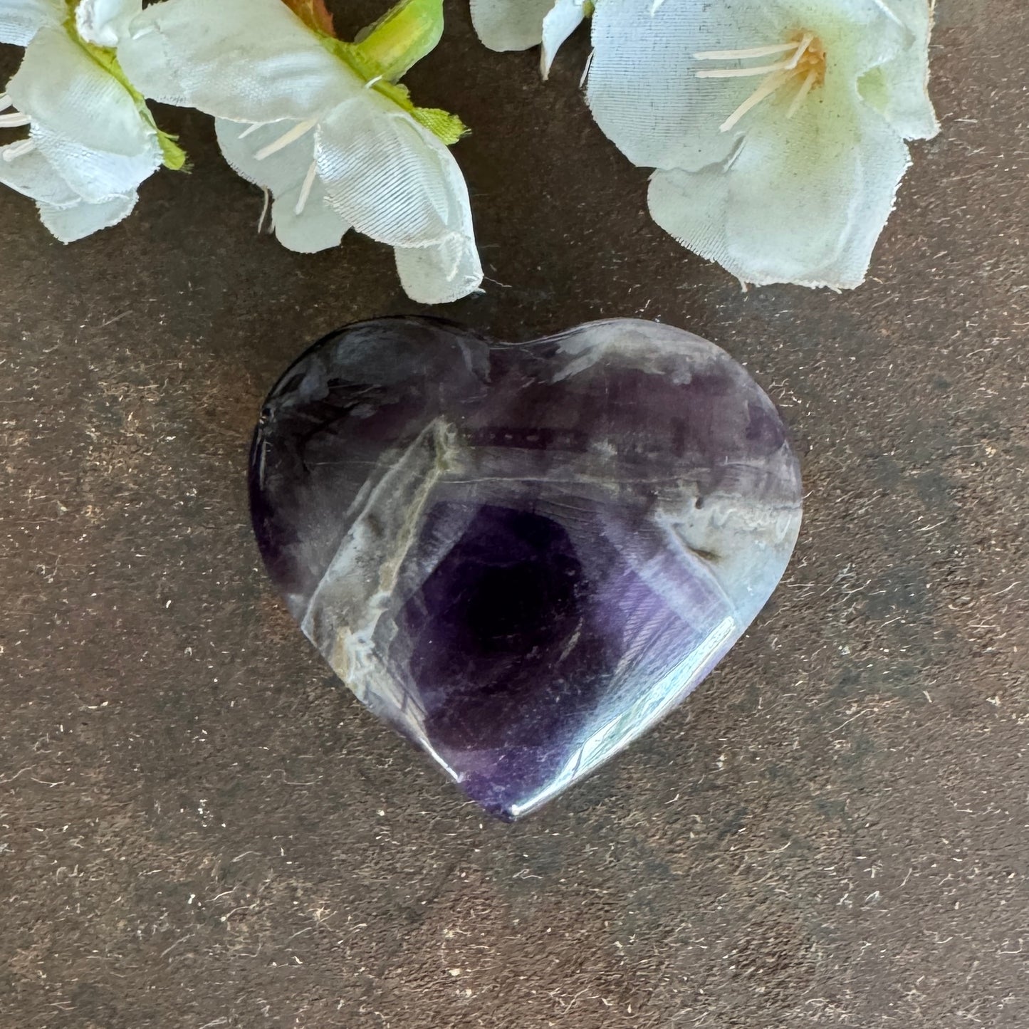Chevron Amethyst Crystal Hearts – Emotional Healing, Grief Support & Spiritual Protection