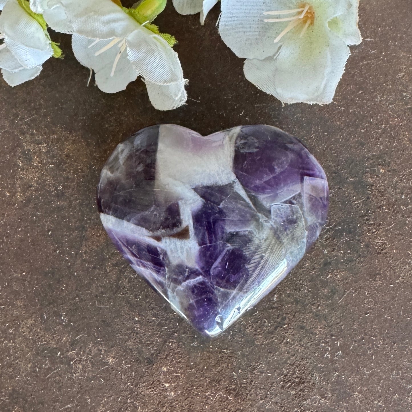 Chevron Amethyst Crystal Hearts – Emotional Healing, Grief Support & Spiritual Protection
