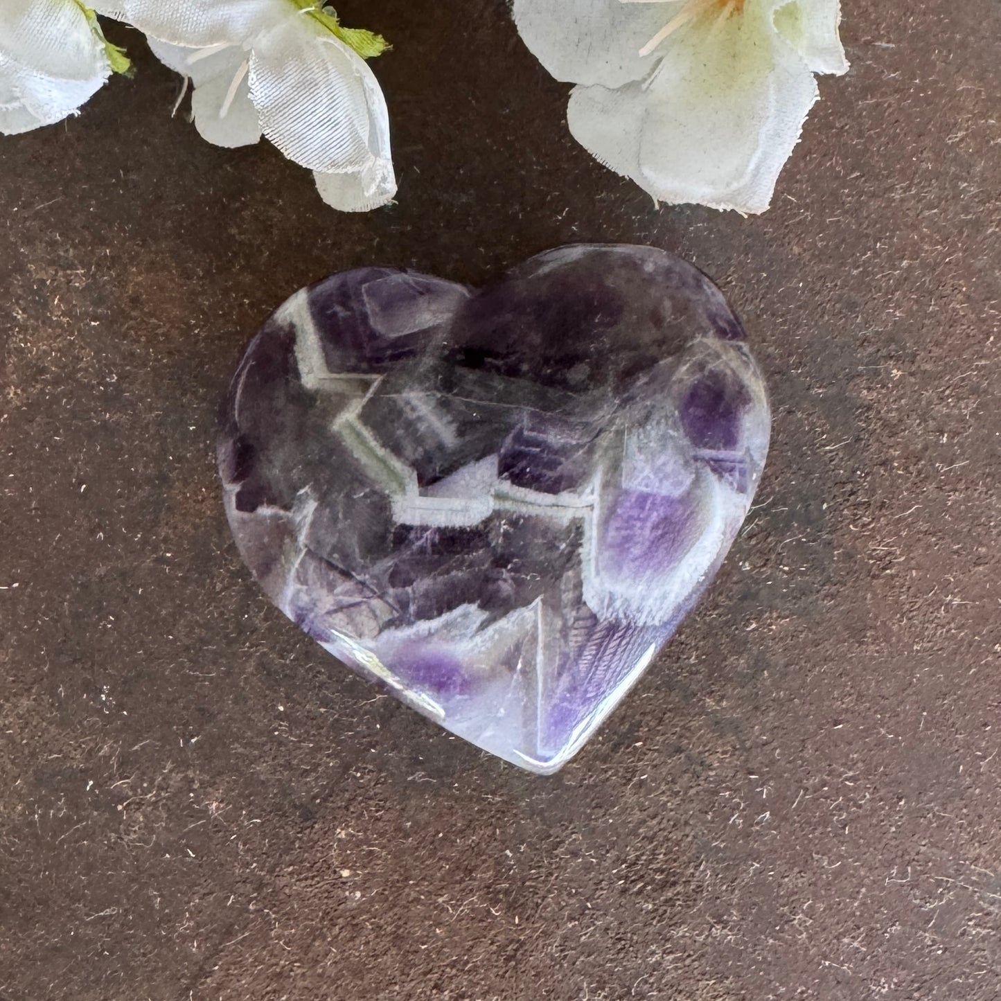 Chevron Amethyst Crystal Hearts – Emotional Healing, Grief Support & Spiritual Protection