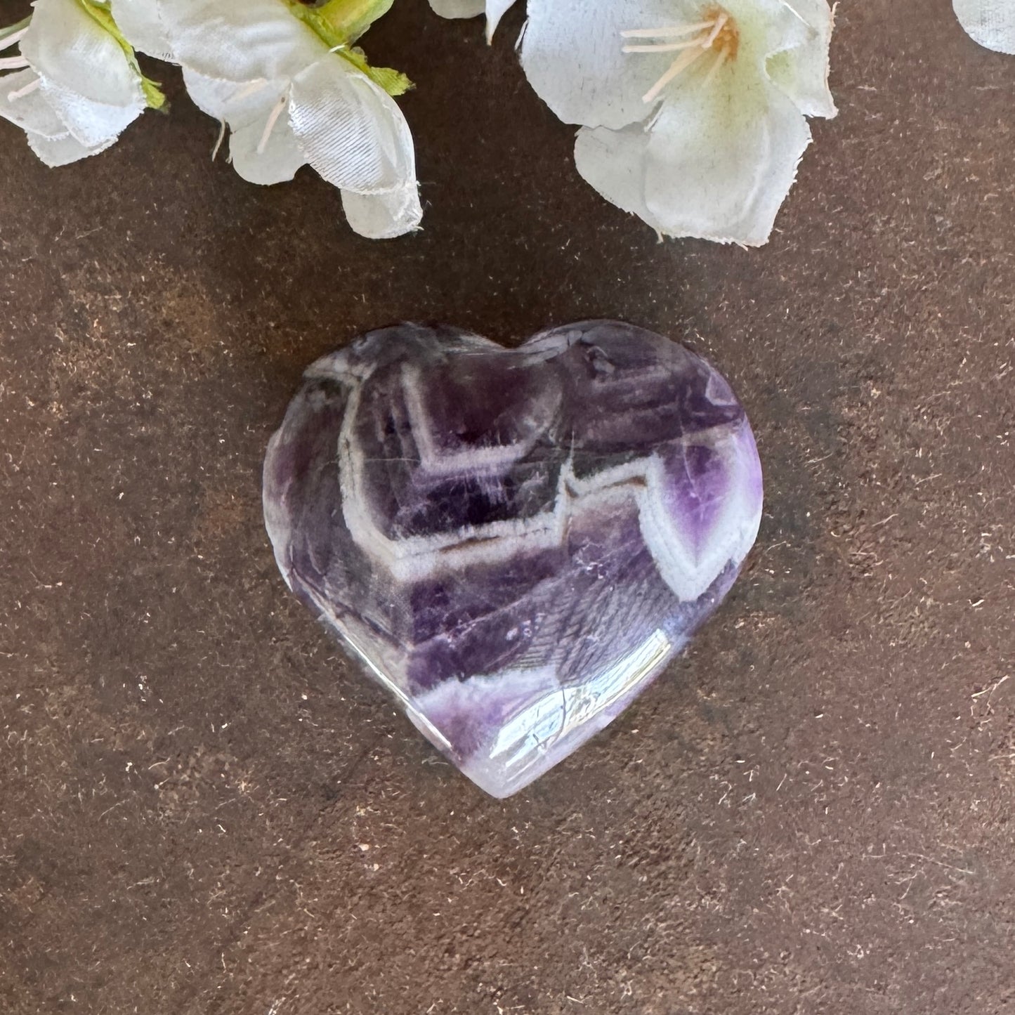 Chevron Amethyst Crystal Hearts – Emotional Healing, Grief Support & Spiritual Protection
