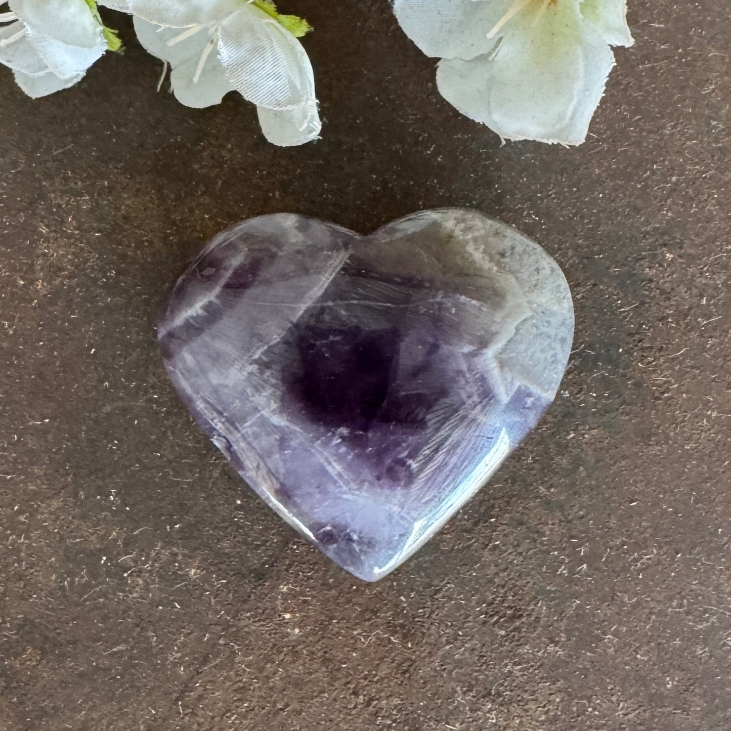 Chevron Amethyst Crystal Hearts – Emotional Healing, Grief Support & Spiritual Protection