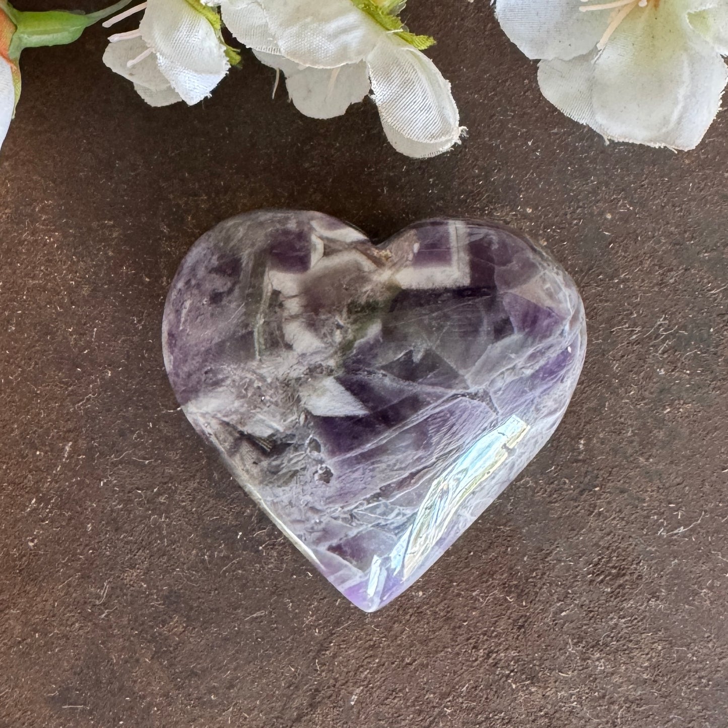 Chevron Amethyst Crystal Hearts – Emotional Healing, Grief Support & Spiritual Protection