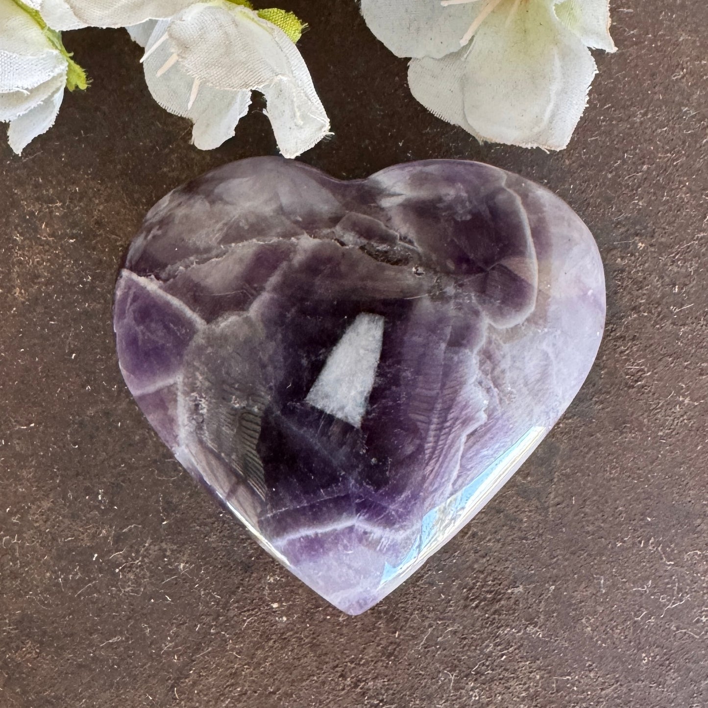 Chevron Amethyst Crystal Hearts – Emotional Healing, Grief Support & Spiritual Protection