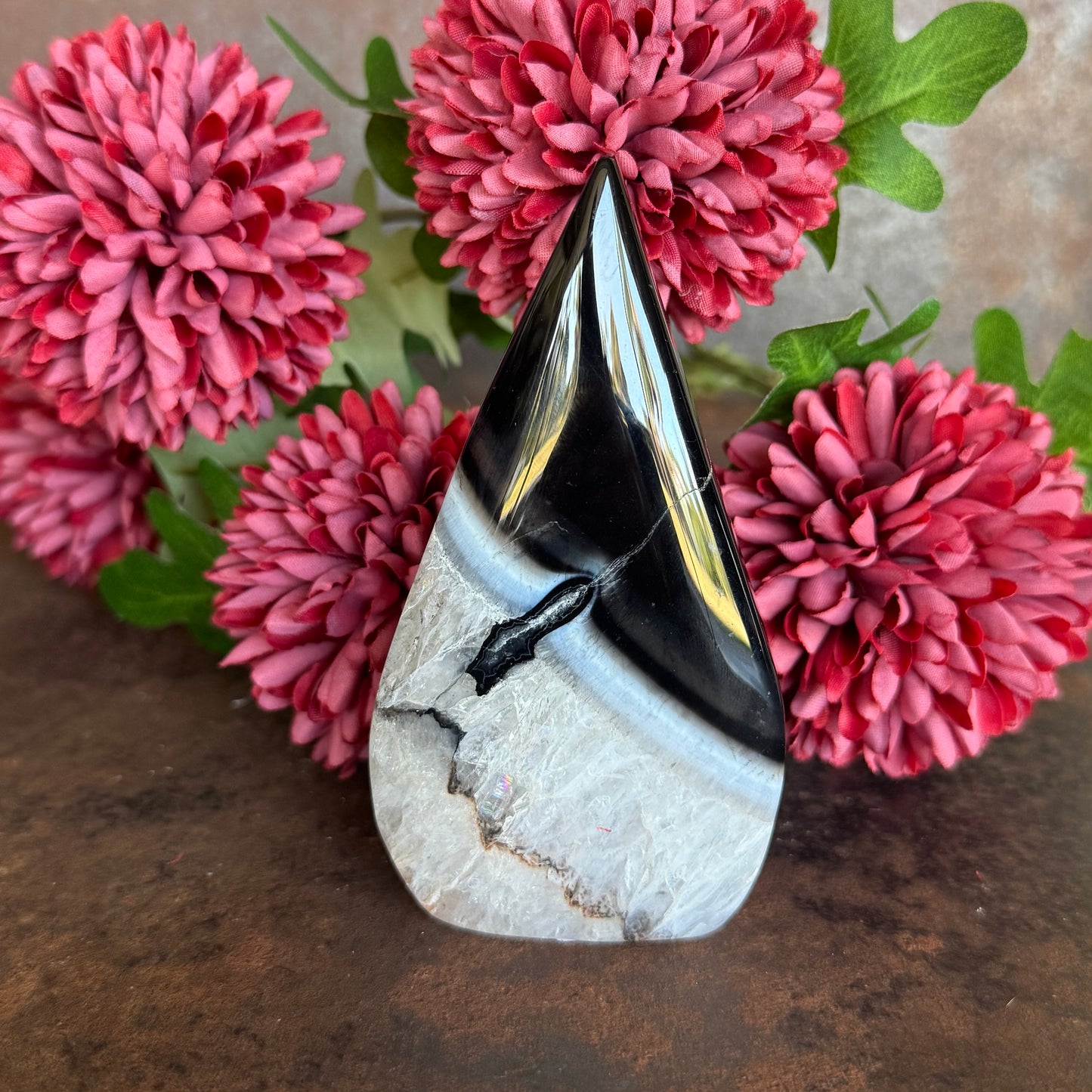 Black Agate Free Shape – Grounding, Spiritual Protection & Emotional Balance