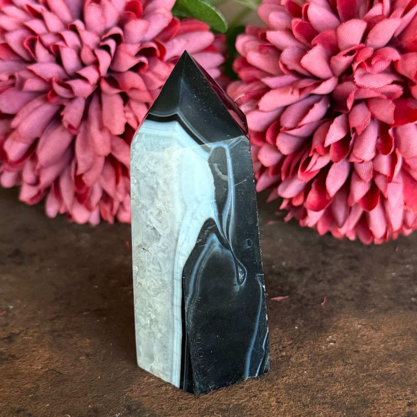 Black Agate Towers – Crystal of Grounding, Strength & Spiritual Protection