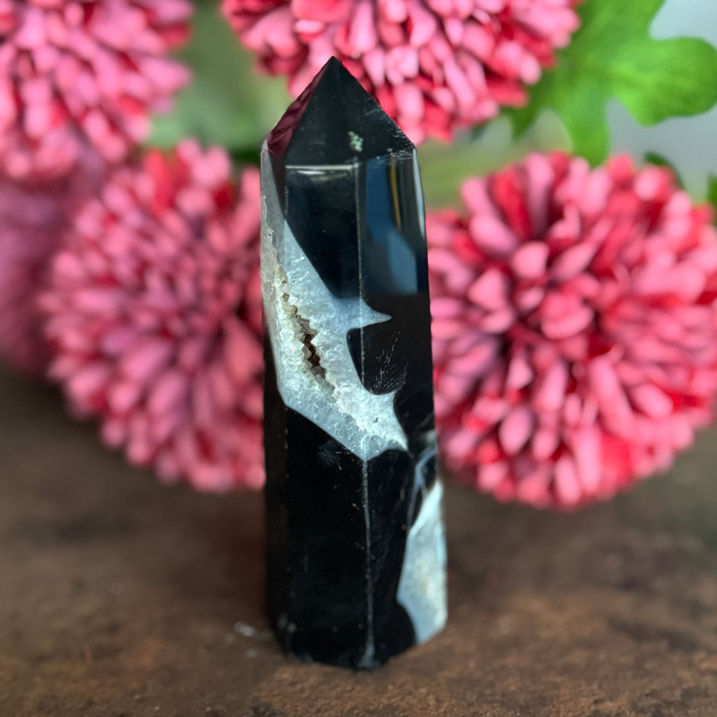 Black Agate Towers – Crystal of Grounding, Strength & Spiritual Protection