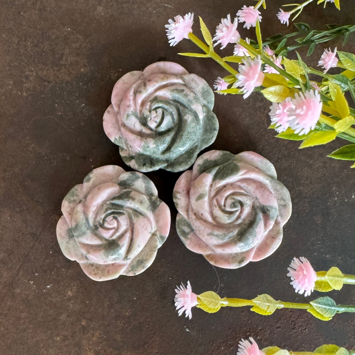 Crystal Flower Carvings – Hand-Carved Crystals for Healing & Décor