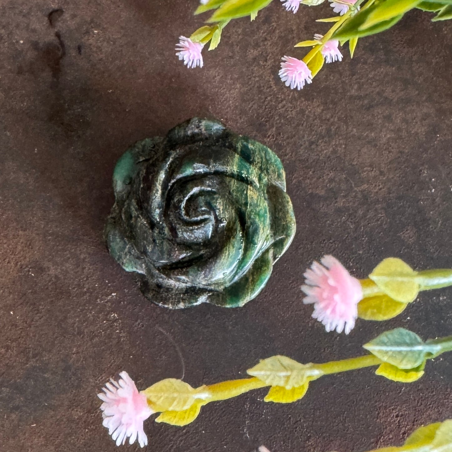 Crystal Flower Carvings – Hand-Carved Crystals for Healing & Décor