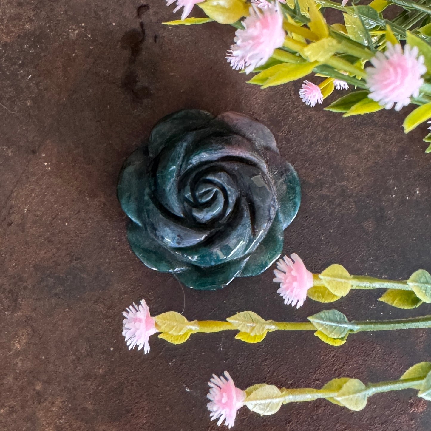 Crystal Flower Carvings – Hand-Carved Crystals for Healing & Décor