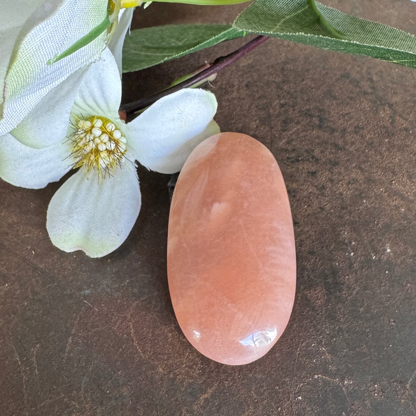 Sunstone Crystal Palmstone – Joy, Confidence & Healing