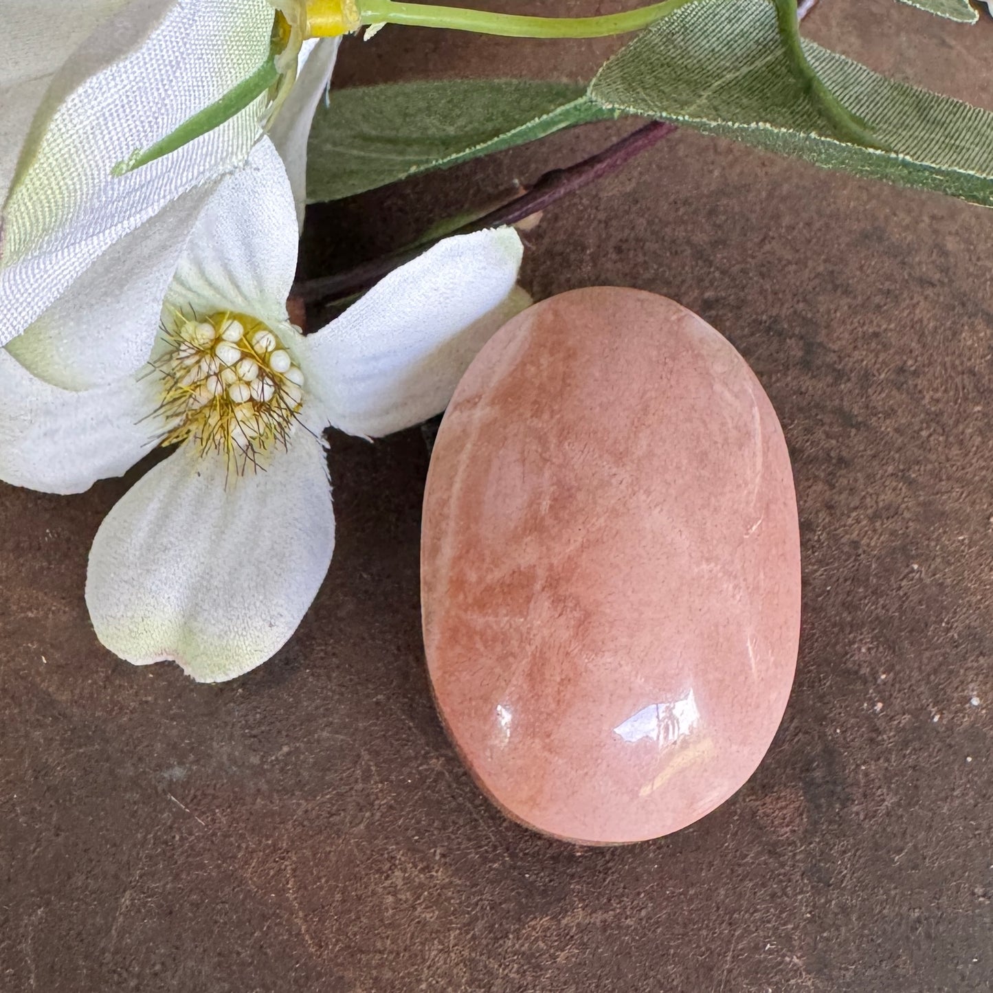 Sunstone Crystal Palmstone – Joy, Confidence & Healing