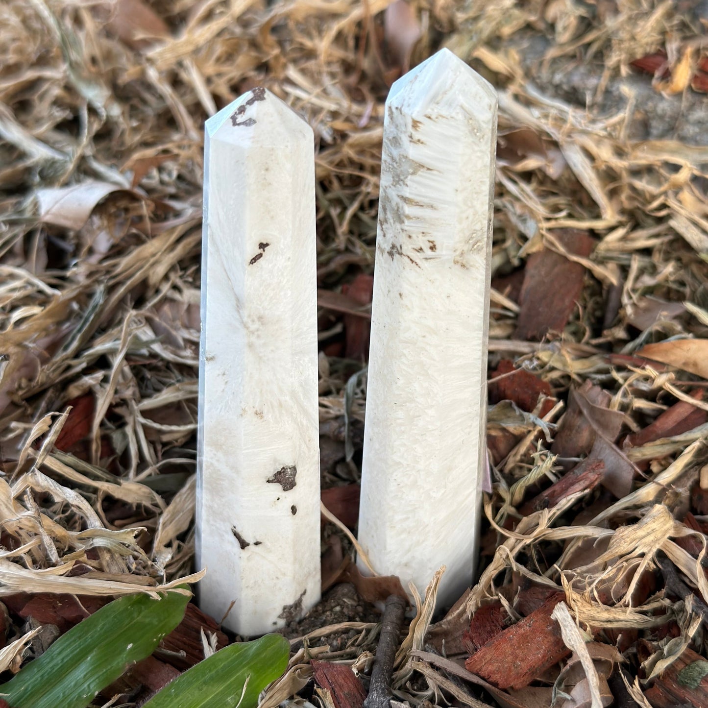 Scolecite Tower – Embrace Spiritual Growth and Inner Peace
