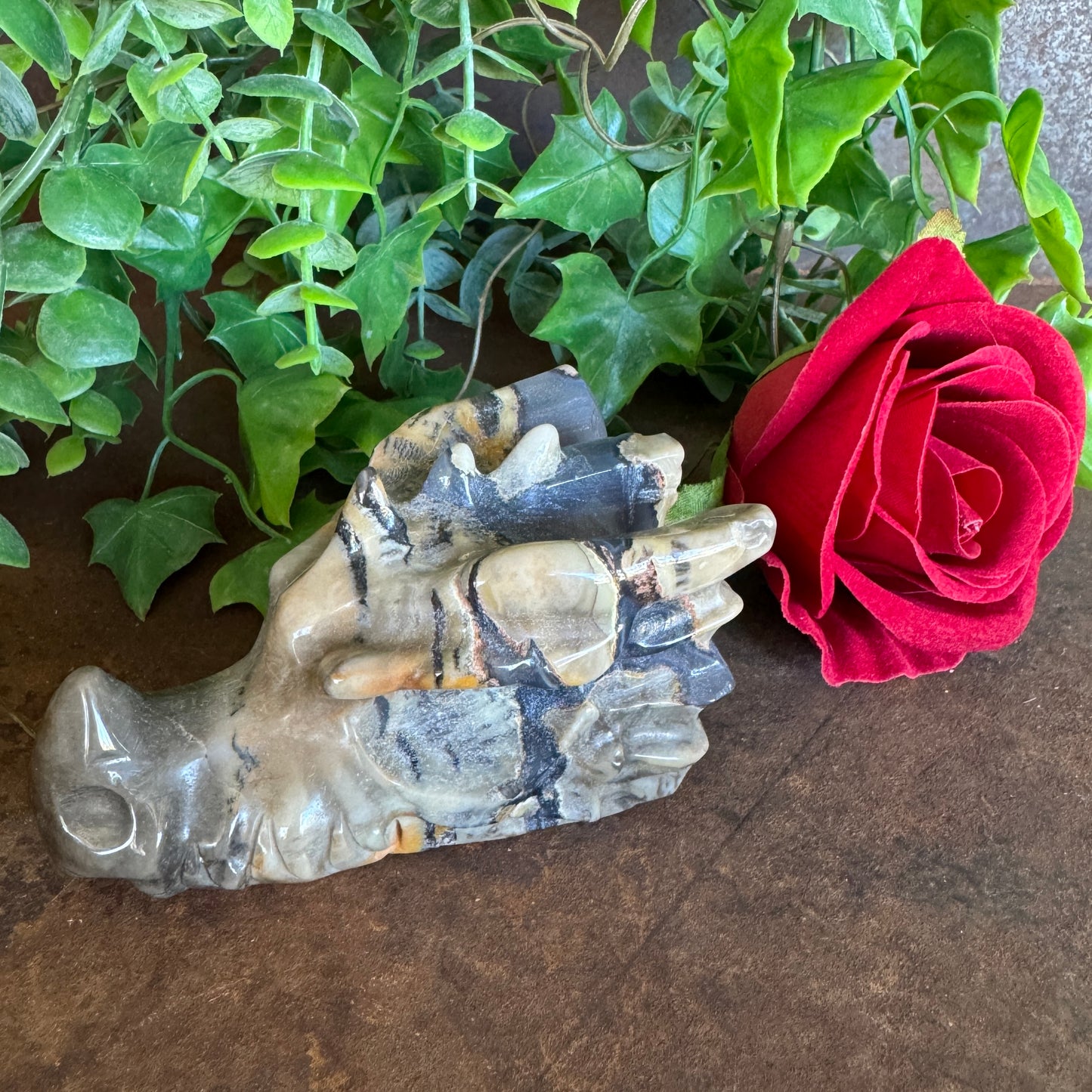 Volcanic Agate Dragon Carving – UV Reactive Crystal (264g, 9x5cm)