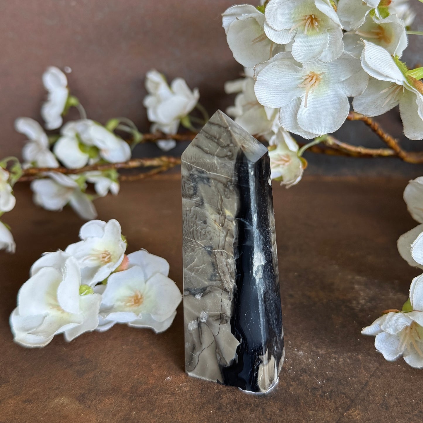 Volcanic Agate Four-Sided Crystal Tower – Energy Amplification, Protection & Spiritual Renewal
