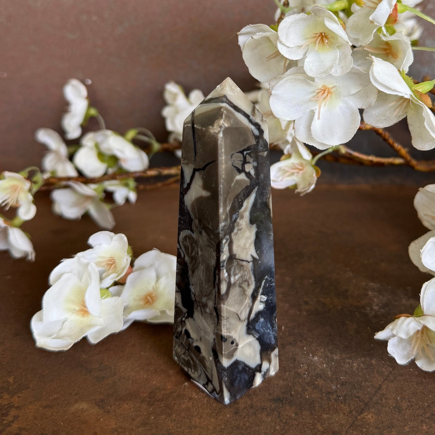 Volcanic Agate Four-Sided Crystal Tower – Energy Amplification, Protection & Spiritual Renewal