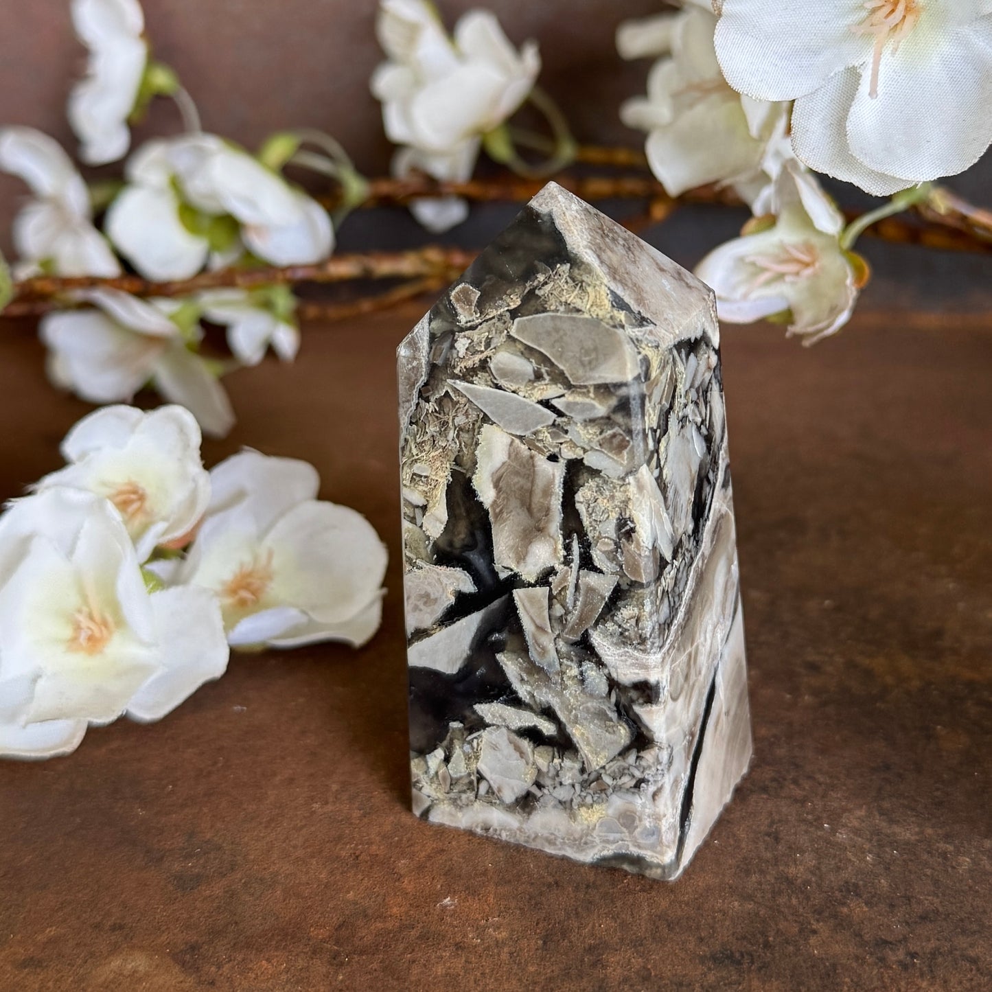 Volcanic Agate Four-Sided Crystal Tower – Energy Amplification, Protection & Spiritual Renewal