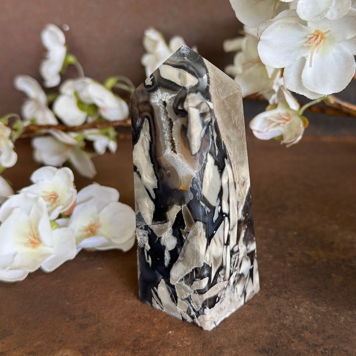 Volcanic Agate Four-Sided Crystal Tower – Energy Amplification, Protection & Spiritual Renewal