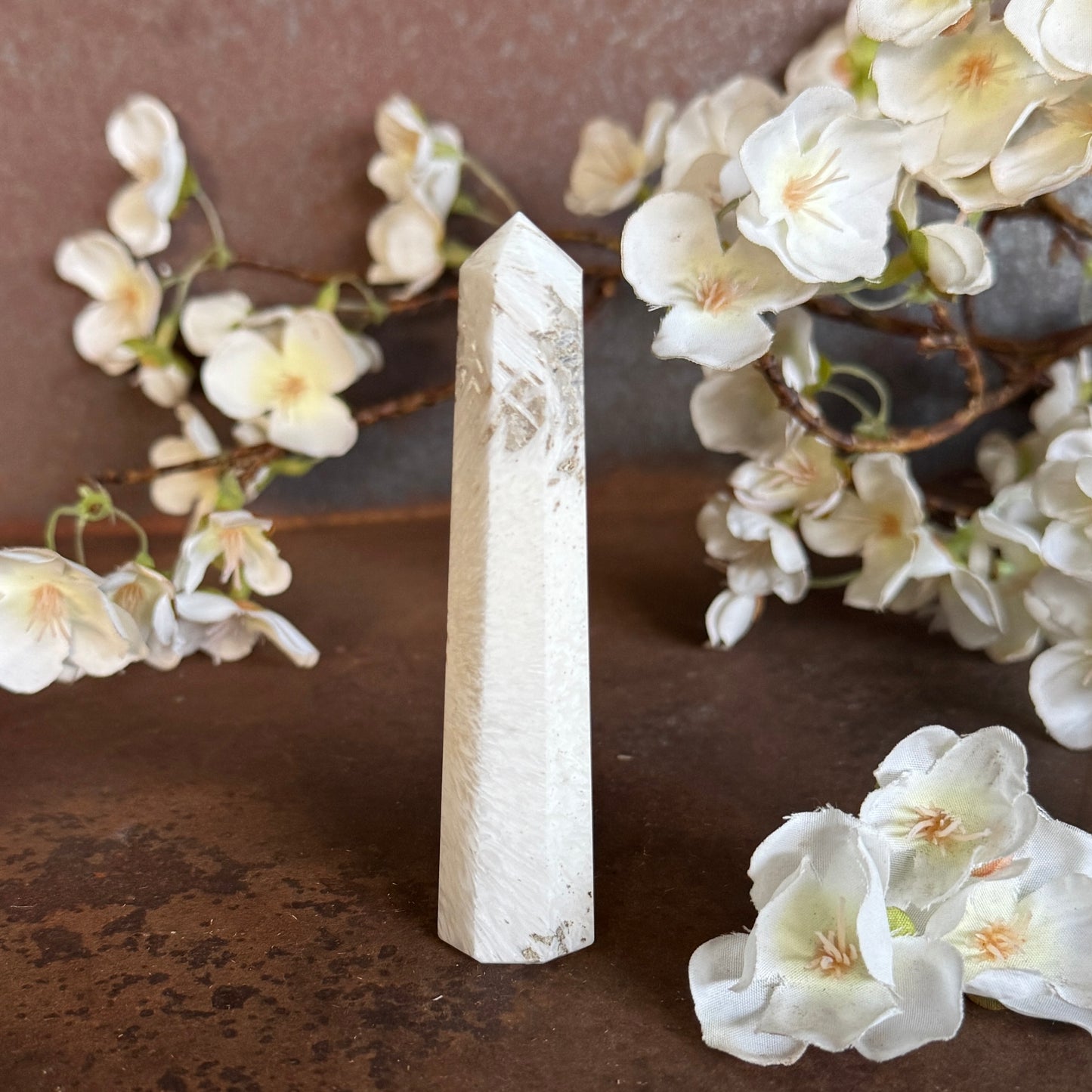 Scolecite Crystal Octagon Tower – Divine Light, Spiritual Awakening & High-Vibration Spiritual Healing Energy