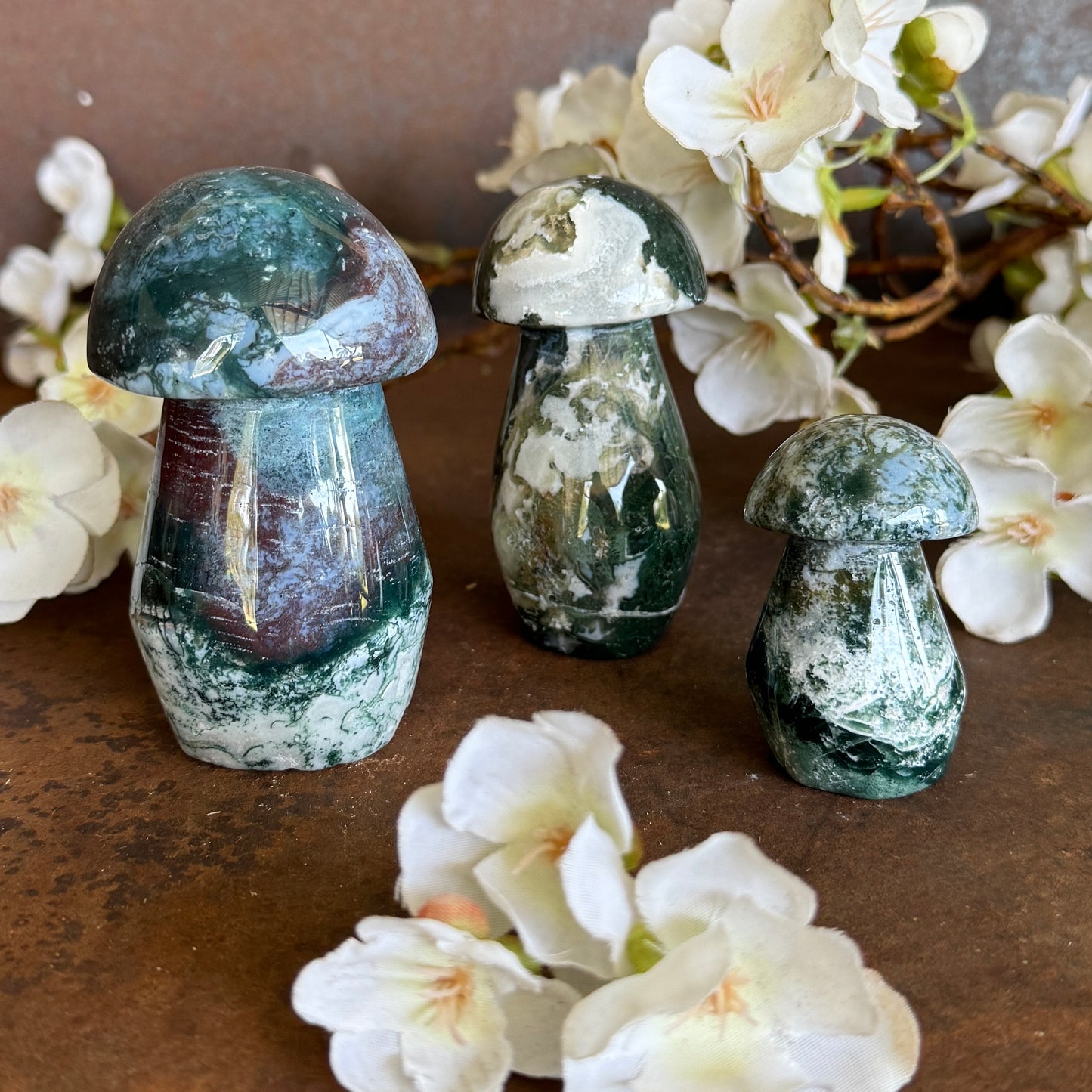 Moss Agate Crystal Mushroom – Grounding, Growth & Spiritual Renewal