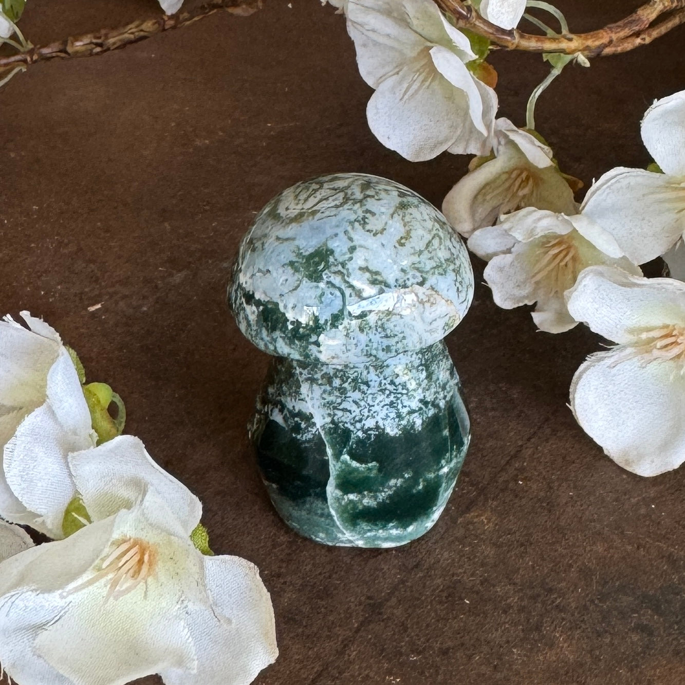 Moss Agate Crystal Mushroom – Grounding, Growth & Spiritual Renewal