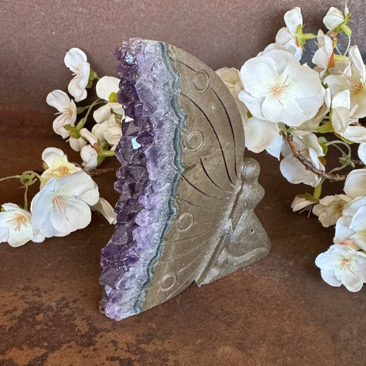 Amethyst Geode Angel Carvings – Protection, Peace & Spiritual Healing