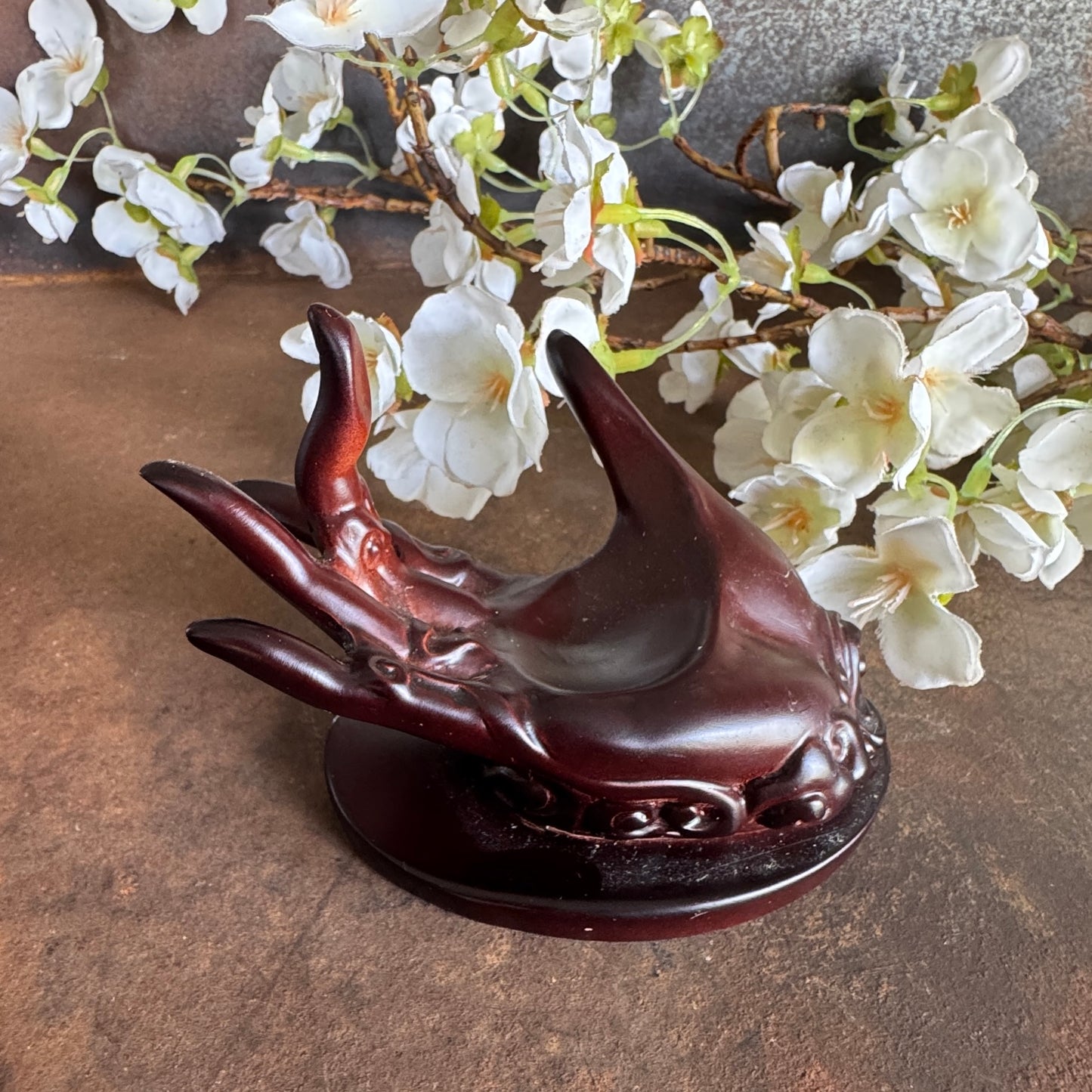 Spiritual Hand Sphere Holder – Timber-Look Resin Crystal Sphere Stand