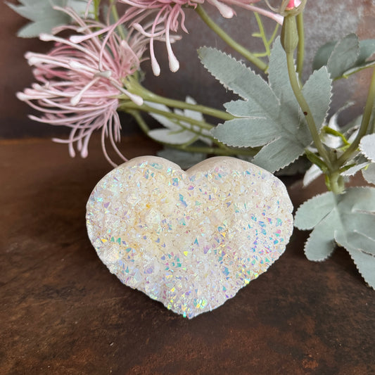 Angel Aura Crystal Heart Cluster – Divine Light, Emotional Healing & Aura Cleansing