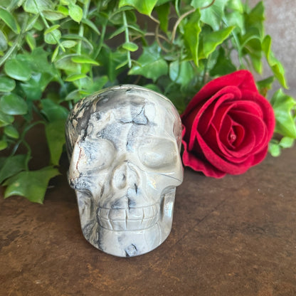 Volcanic Agate Skull Carving – UV Reactive Crystal for Transformation, Protection & Intuition (517g, 9x7cm)