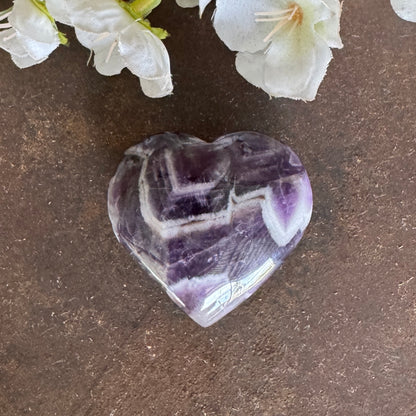 Chevron Amethyst Crystal Hearts – Emotional Healing, Grief Support & Spiritual Protection