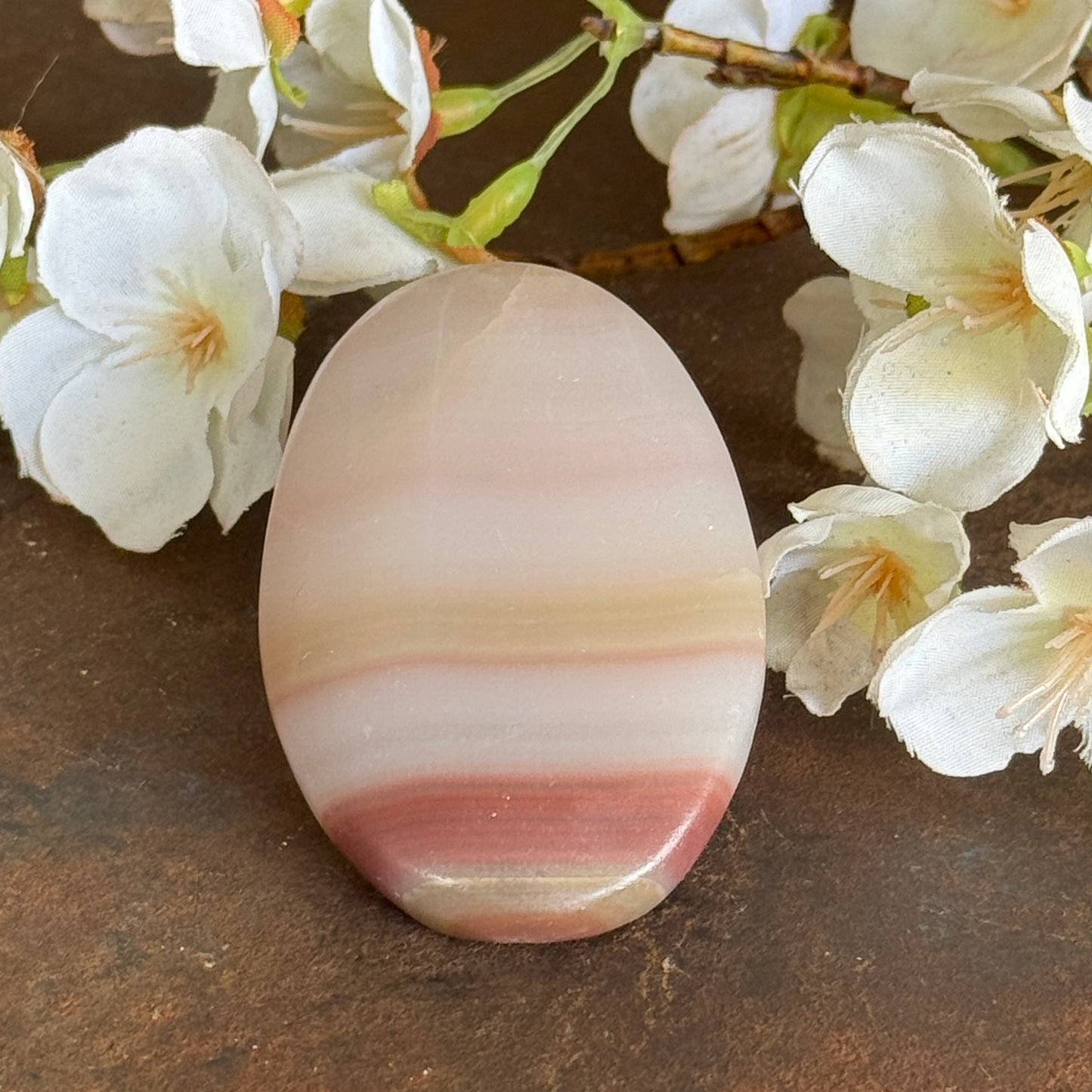 Pink Onyx Palm Stone – Calm, Balance & Spiritual Healing