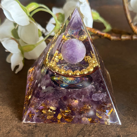 Orgonite Pyramid with Amethyst, Metal Ring & Merkaba Star – Spiritual Protection, Sleep Support & Emotional Healing