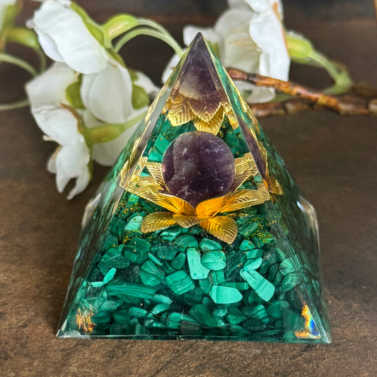Orgonite Pyramid with Malachite & Amethyst Sphere – Spiritual Protection, Transformation & Energy Healing
