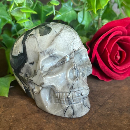 Volcanic Agate Skull Carving – UV Reactive Crystal Skull of Protection, Transformation & Spiritual Awakening (508g)